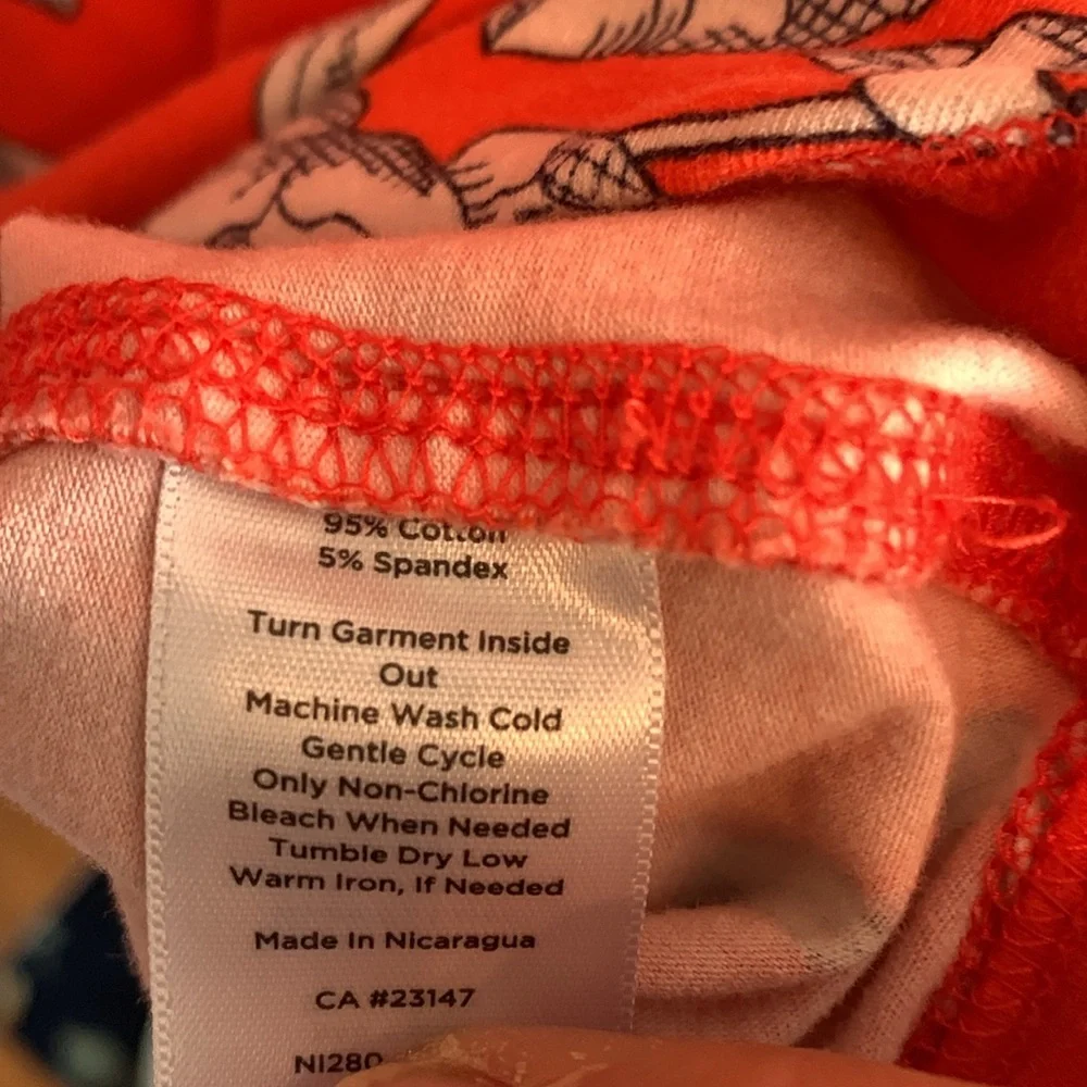 Talbots petites near elbow sleeve pullover.‎ Worn a few times.
